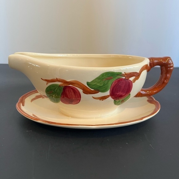 Franciscan Apple Pattern Gravy/Sauce Boat with attached Underplate - Picture 8 of 8
